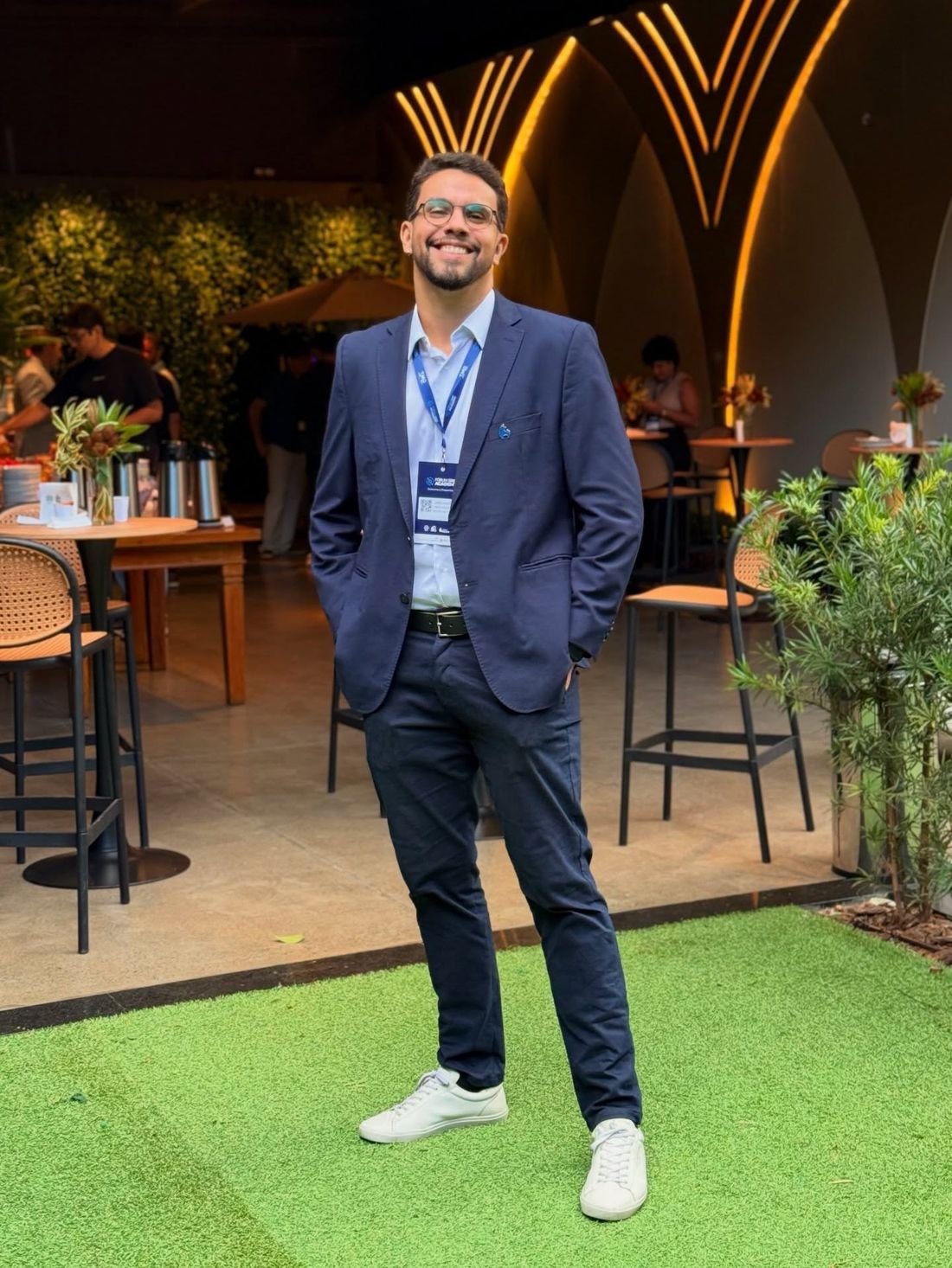 João Musso de terno em evento
